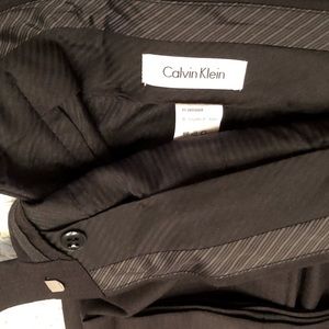 EUC Calvin Klein men’s dress pants 34x32 black